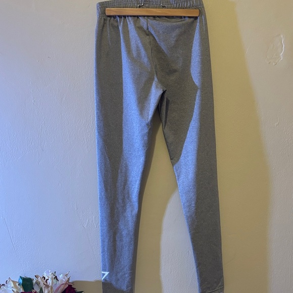Gymshark Gray Women's Pants - Picture 5 of 6